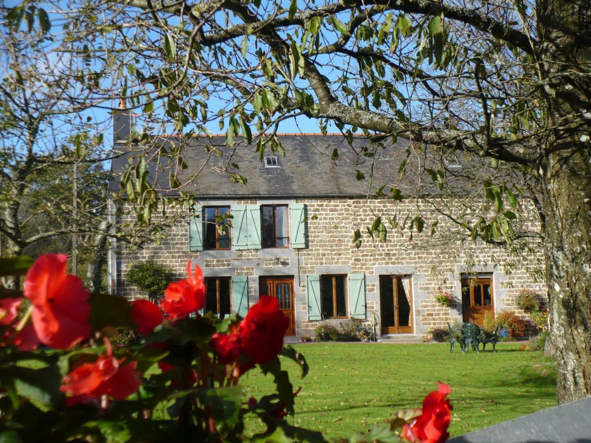 Le Rocher B&B Yvrandes Exteriör bild